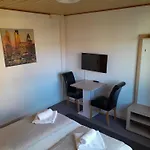Zum Adler Gasthof 2*