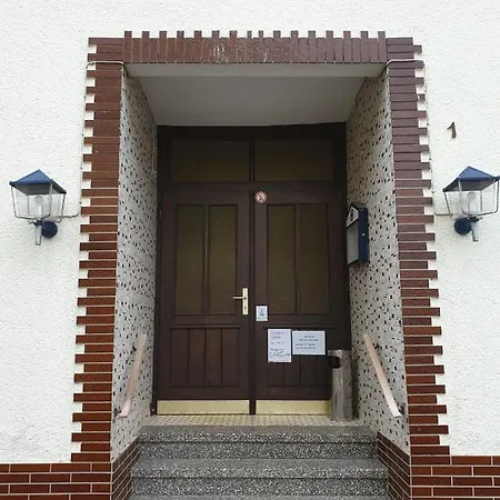Zum Adler Pensjonat 2*